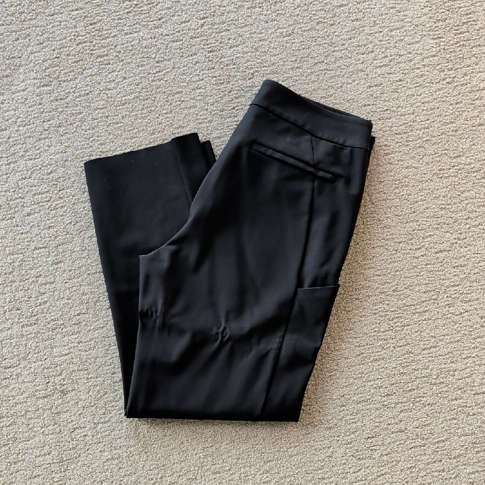 Athleta Straight Leg Cropped Pant